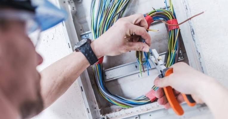 Uso de cables falsificados eleva costos en autoconstrucción