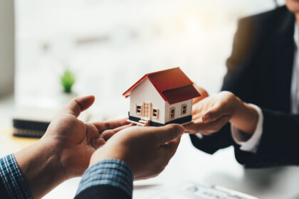 Gratificación de julio dinamiza ventas en sector inmobiliario