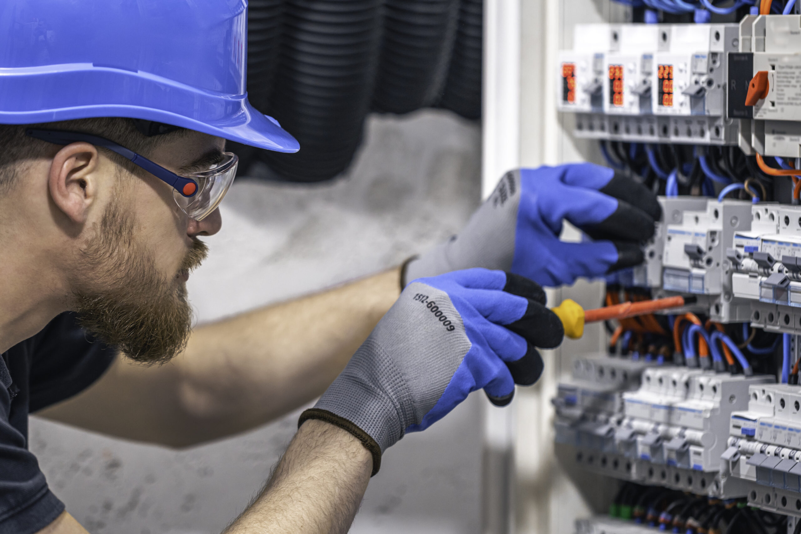 ¿Renovar o reemplazar? claves para modernizar una instalación eléctrica sin empezar de cero